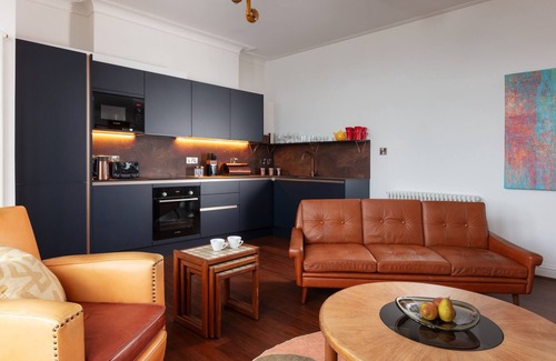 Maenporth Apartment | Luxury Apartment - Elton John & Friends