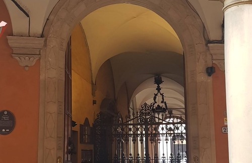 Historic Center Apartment | Elegant Central Apartment in Historic 18th Century Building