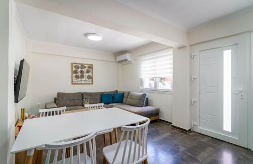 Chios Apartment | Elegant Apartment in Chios with 10/10 Guest Rating
