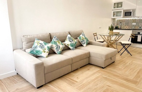 Se Apartment | Elegant Apartment in Faro City with Family-Friendly Amenities