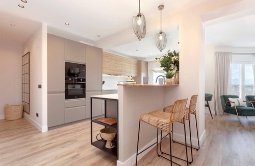 El Ejido Apartment | Elegant Apartment in Málaga Center with Spa and Breakfast
