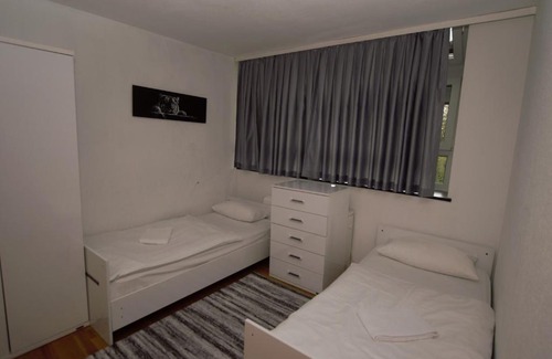 Schmidener Vorstadt Apartment | Stylish Apartment in Stuttgart: Family-Friendly Retreat