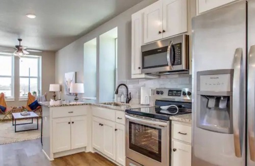 Bridgeport Apartment | Historic Downtown Bridgeport Apartment with Family Amenities