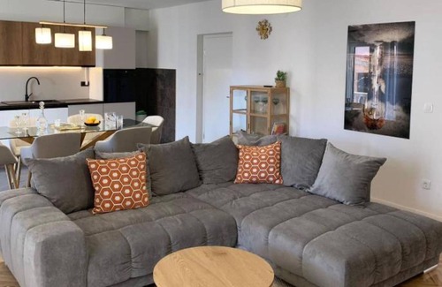 Strozanac Apartment | Luxury Apartment Ivo With Jacuzzi Near the Beach