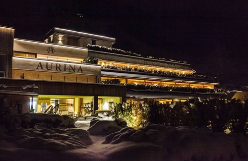 Lutago Apartment | Elegant Apartment Lodge with Spa Access & Mountain Views