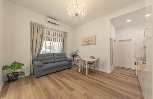 Los Remedios Apartment | Luxury Apartment Mª Luisa Park & Plaza de España