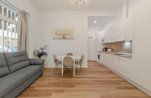Los Remedios Apartment | Luxury Apartment Mª Luisa Park & Plaza de España