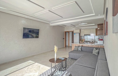Tamrhakht Apartment | Luxury Apartment O'Miramar Private Balcony & View