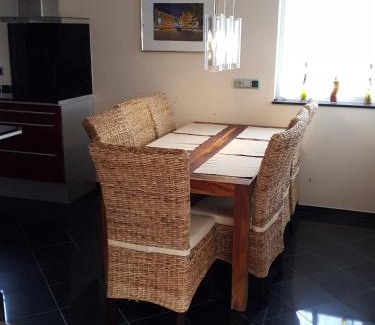 Friesdorf Apartment | Comfortable Luxury Apartment Peter - Family-Friendly Retreat