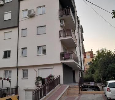 Ohrid Apartment | Highly Rated Family-Friendly Stay at Apartment Poli