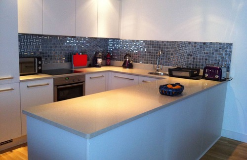 Newquay Apartment | Sea View Apartment Overlooking Whipsderry Beach, Sleeps 4