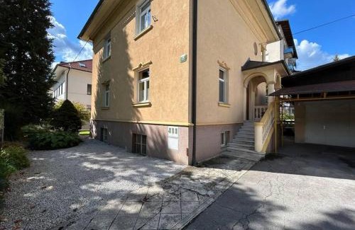 Ljubljana City Centre Apartment | Luxury Apartment Privoz