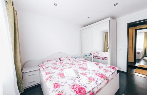 Alba Iulia Apartment | Elegant Apartment with Pet-Friendly Amenities & High Ratings