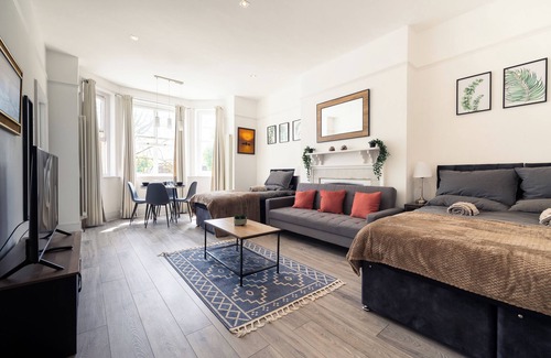 Belsize Apartment | Guest Rated 10/10: Swiss Cottage Short Lets & Family Stay