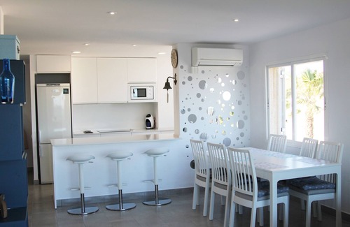 El Vendrell Apartment | Elegant Oceanfront Apartment "Sirena Azul" with Pool Access