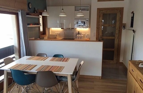 Morzine Apartment | Stunning Apartment for 6 Near Ski Lifts with Great Views