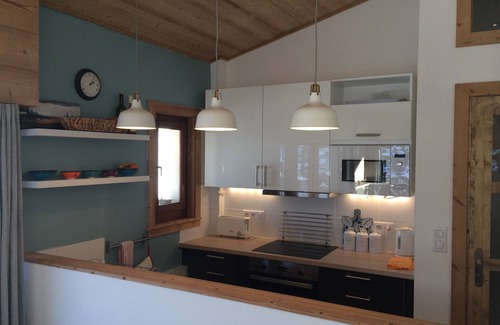 Morzine Apartment | Stunning Apartment for 6 Near Ski Lifts with Great Views