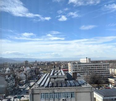 Plovdiv Apartment | Elegant Studio Apartment - Guest Rated 10/10 & Child Friendly