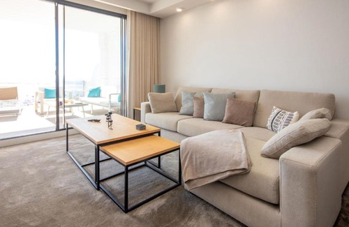 Manilva Apartment | Seaside Escape: 4-Star Oceanfront Apartment with Pool