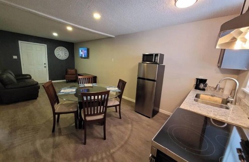 Biggs Field Apartment | Child-Friendly Luxury Apartment Suite for Unforgettable Stays
