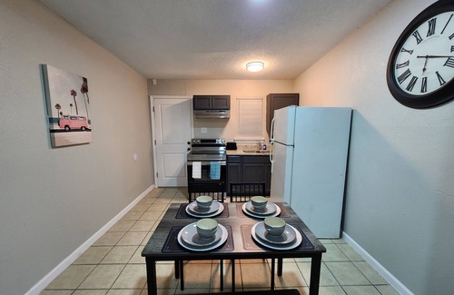 Biggs Field Apartment | Stylish Apartment Suite with Kitchen and Family Amenities