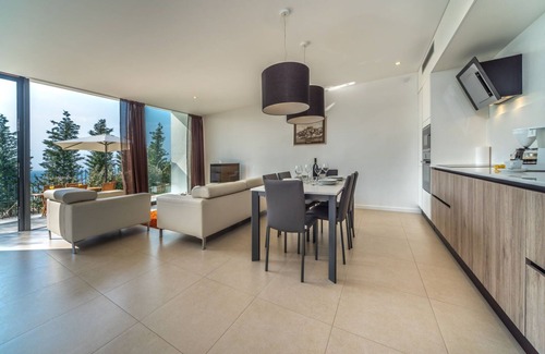 Primosten Apartment | Experience Ocean Dream VIII: Top-Rated Retreat with Pool