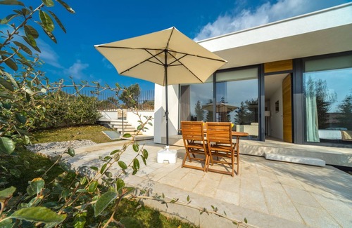Primosten Apartment | Experience Ocean Dream VIII: Top-Rated Retreat with Pool
