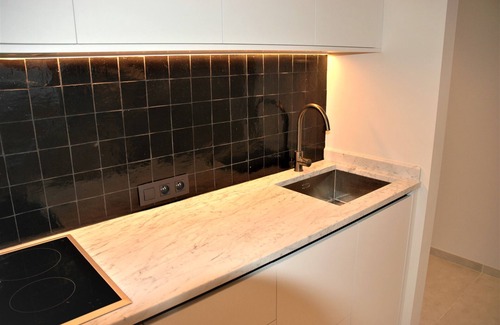 Westende Apartment | Ocean View Apartment with Spa and Hot Tub Amenities