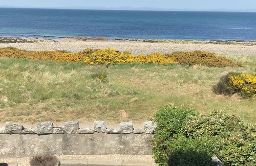 Lossiemouth Apartment | Luxury apartment with magnificent uninterrupted sea views near to beach and golf