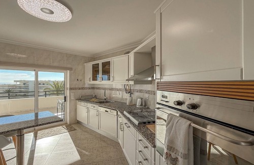 Gale Apartment | Stunning Apartment with Ocean Views & Beach Access