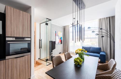 Petrska ctvrt Apartment | Elegant Apartment with Balcony & Terrace, Rated 9.6/10