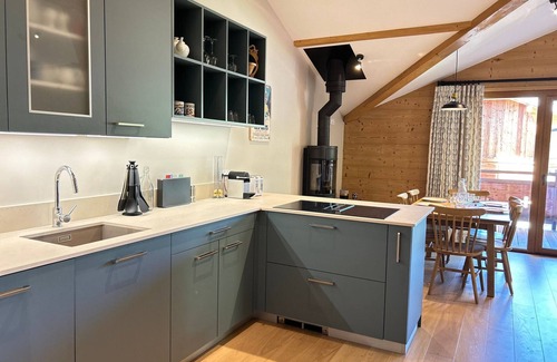 Les Gets Apartment | Spacious 3-Bedroom Apartment Les Gets with Spa & Breakfast