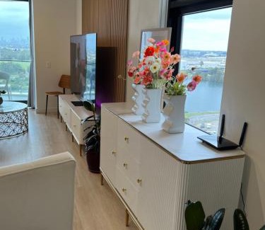 Wolli Creek Apartment | Luxury Apartment with Panoramic Views