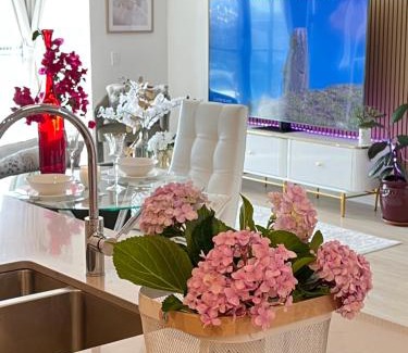 Wolli Creek Apartment | Luxury Apartment with Panoramic Views
