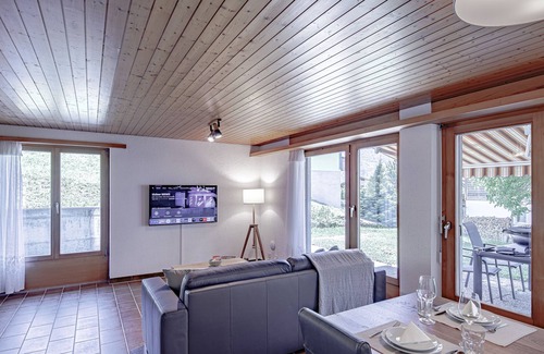 Brienz Apartment | Luxury apartment with private garden terrace in romantic Brienz, near Interlaken