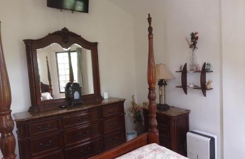 Sora House | Private Room Retreat in Mountaine with Ocean View & Pool
