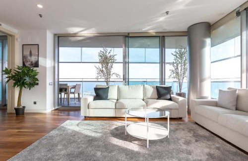 Diagonal Mar i el Front Maritim del Poblenou Apartment | Oceanfront Apartment with Spectacular Sea Views & 9.8 Rating