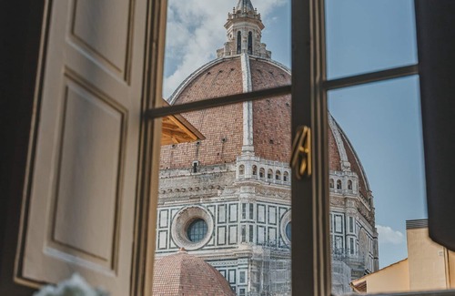 Duomo Apartment | Exclusive Apartment with Breathtaking Views and Great Amenities