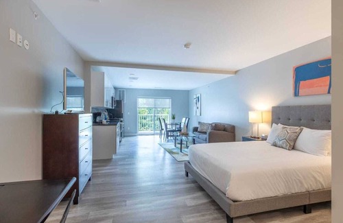 Westport Apartment | Luxury Apartment with Private Blacony