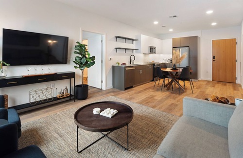 Everett Apartment | Luxury Apartments by Hyatus at Boston Everett