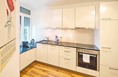 Sihlfeld Hotel | Elegant Apartments by Livingdowntown with Spa & Kitchen