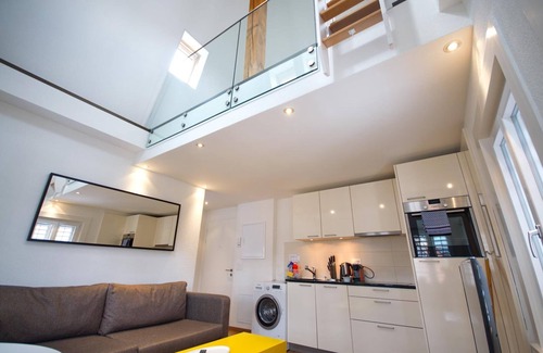 Sihlfeld Hotel | Elegant Apartments by Livingdowntown with Spa & Kitchen