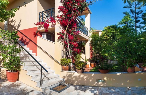 Lefkada Town Apartment | Beachside Retreat at Lefkas Blue Residence – 10/10 Rated!