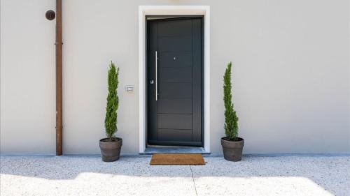 Imperia Villa | Elegant Apartments in Modern Villa - Family-Friendly Stay