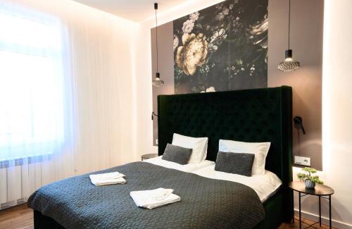 Uzhhorod Apartment | Stylish Laborca Apartments: Pet & Child Friendly Retreat