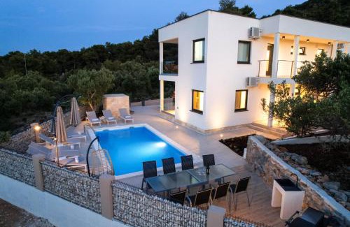 Bozava Apartment | Premier Mauro Apartments with Heated Pool & Ocean Views