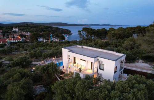 Bozava Apartment | Premier Mauro Apartments with Heated Pool & Ocean Views