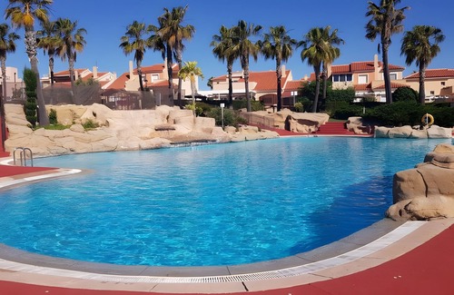 Gran Alacant Apartment | Oceanfront Getaway with Pool and Spa, Rated 10/10