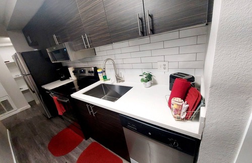 Las Vegas Apartment | Convenient Apartment Close to the Strip with Great Amenities