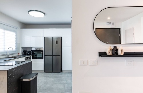 Or Yehuda Apartment | Stylish 3 BR Apartment with Parking and Breakfast Included